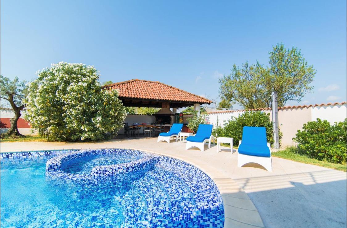 Villa Filip - Private Pool & Gym Pula Exteriör bild
