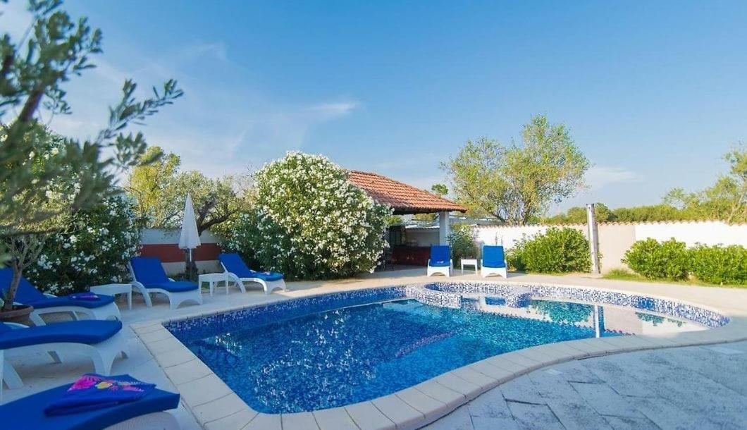 Villa Filip - Private Pool & Gym Pula Exteriör bild