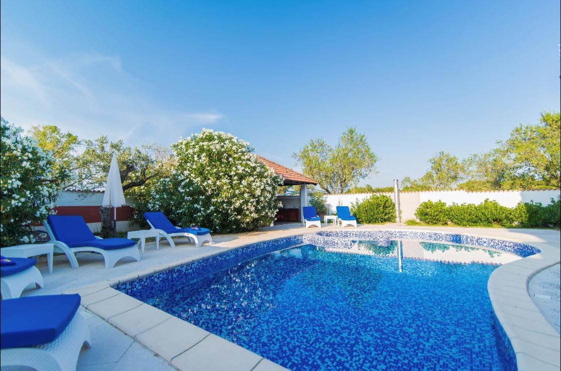 Villa Filip - Private Pool & Gym Pula Exteriör bild