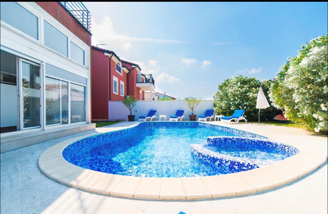 Villa Filip - Private Pool & Gym Pula Exteriör bild